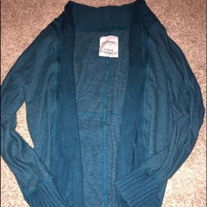 AERO Pull over sweater